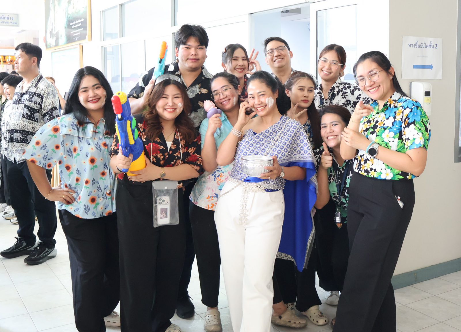 พิธีรดน้ำดำหัวขอพรผู้บริหาร ในประเพณีสงกรานต์ ประจำปี 2569